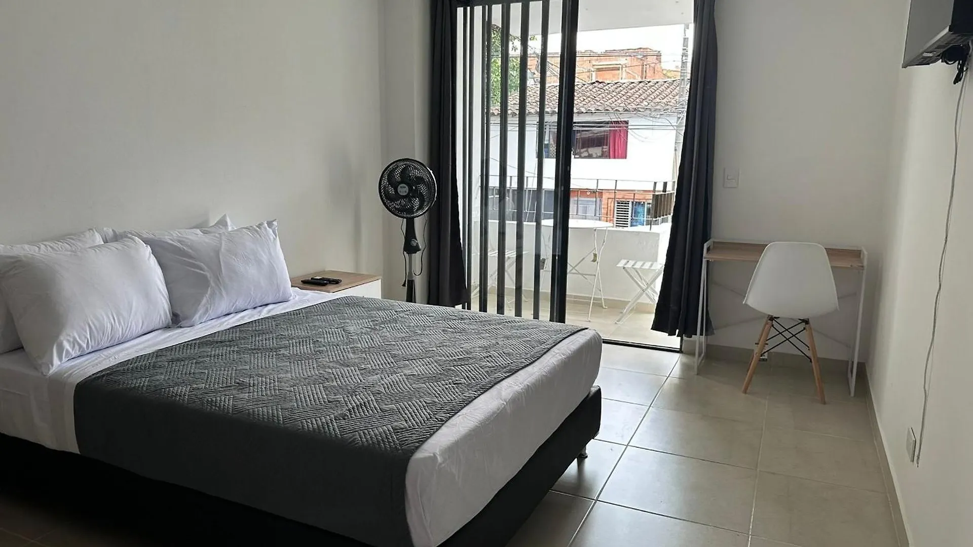 Apartamento En Zona Rosa De Laureles Apartamento Medellín