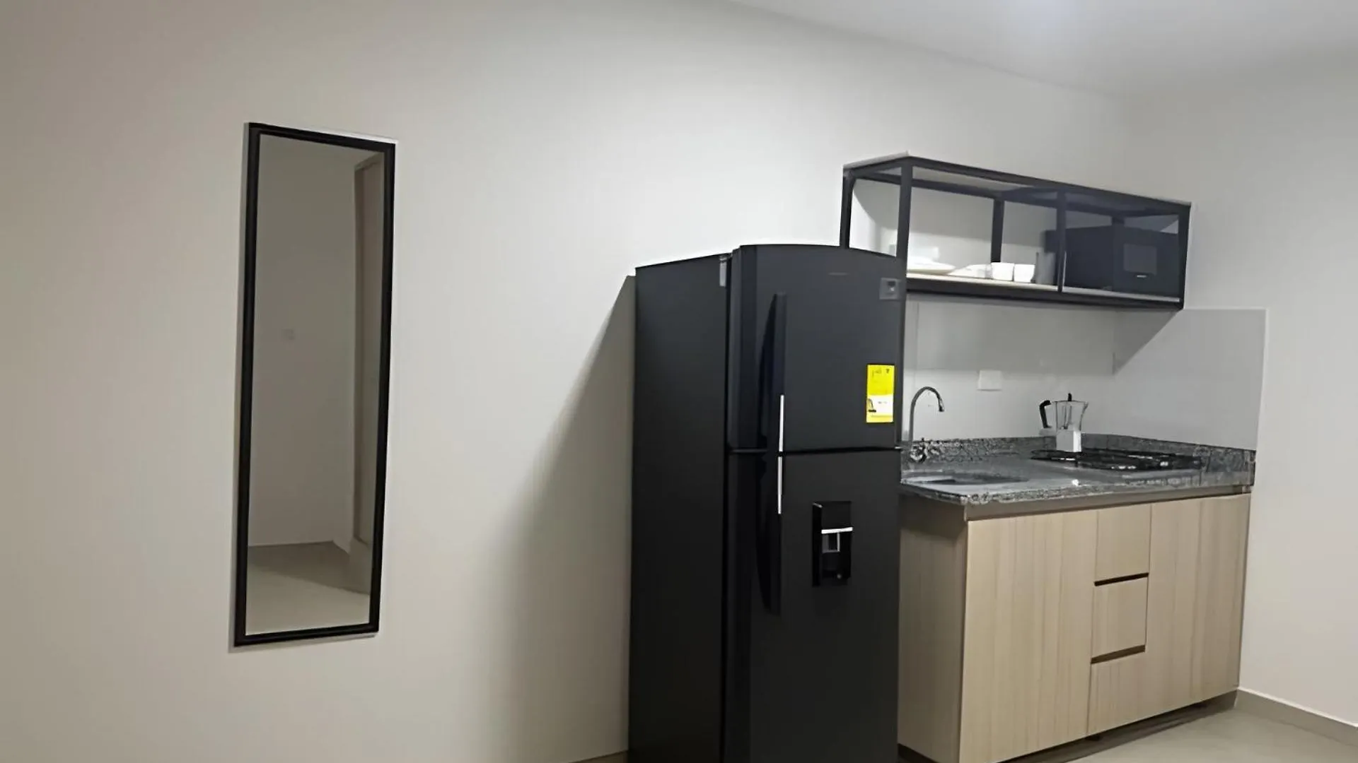 메딜린 Apartamento En Zona Rosa De Laureles 아파트 0*,  콜롬비아