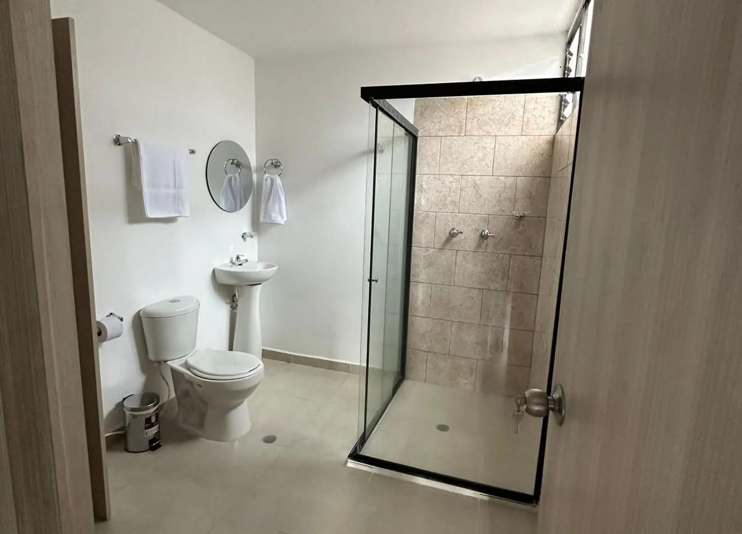 메딜린 Apartamento En Zona Rosa De Laureles 아파트