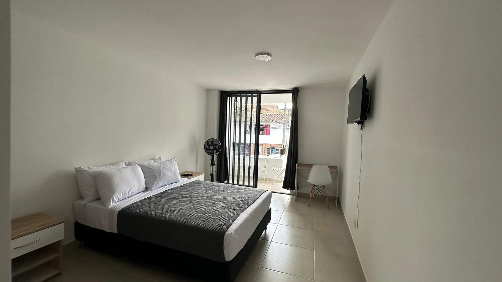 메딜린 Apartamento En Zona Rosa De Laureles 아파트 0*,  콜롬비아