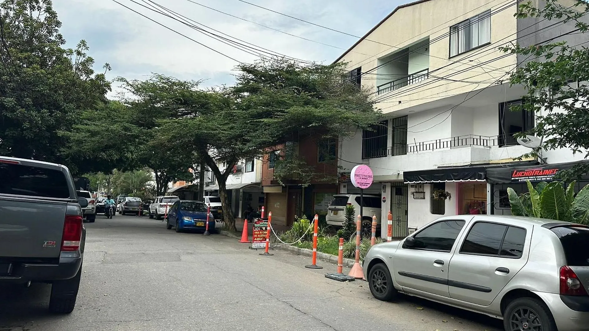 메딜린 Apartamento En Zona Rosa De Laureles 아파트