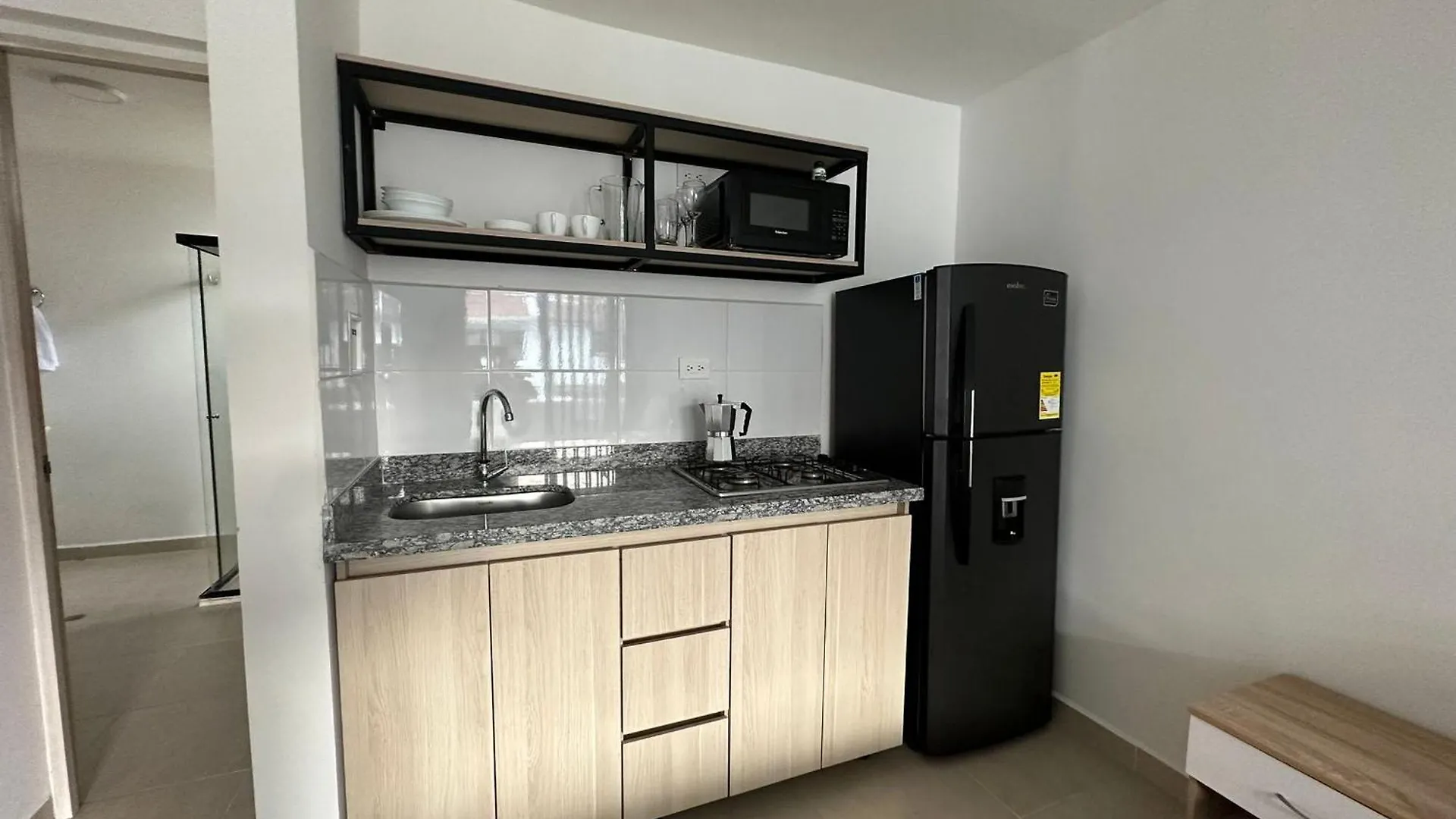 메딜린 Apartamento En Zona Rosa De Laureles 아파트